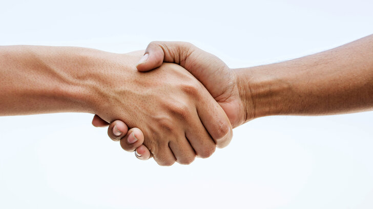 Hände schütteln